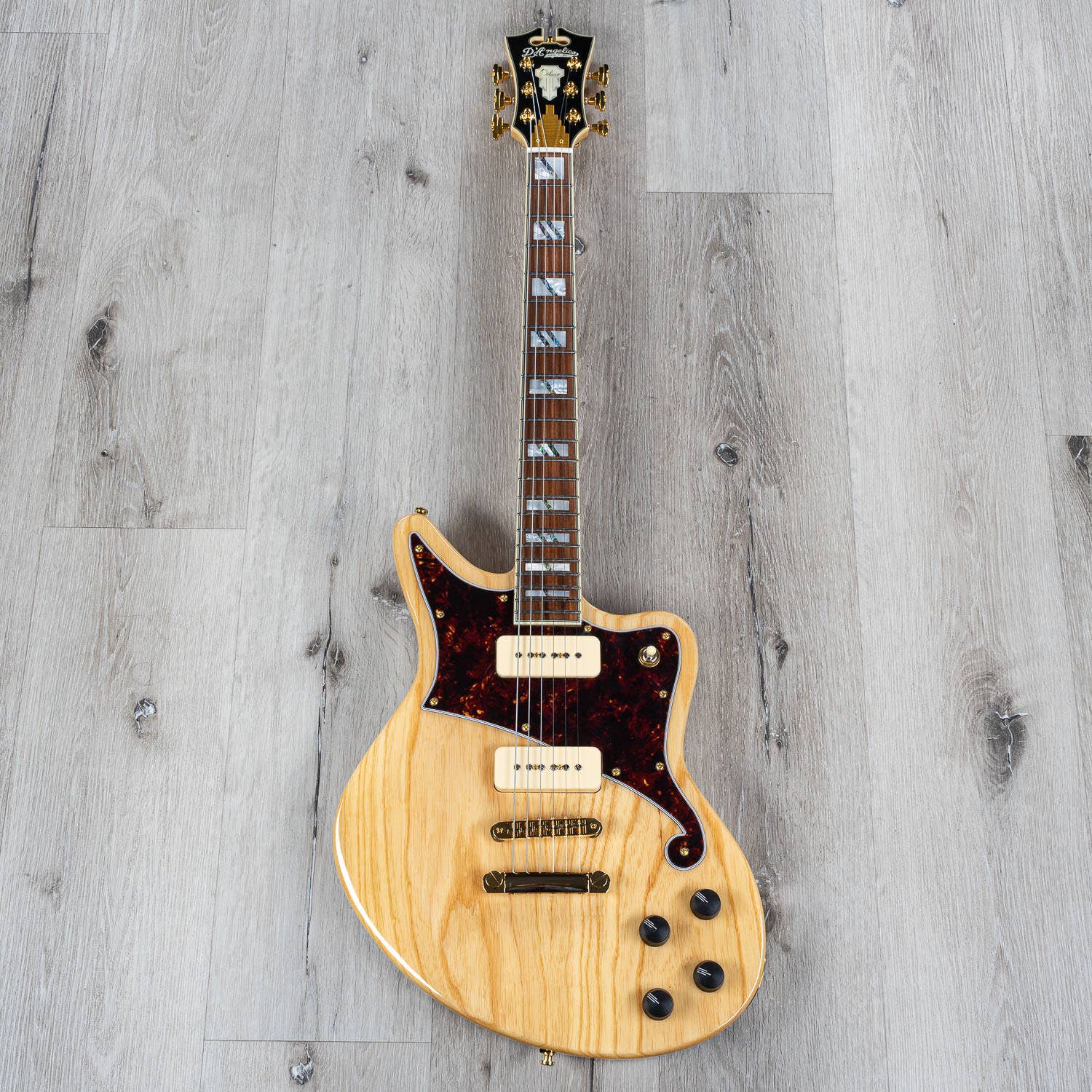 D'Angelico Deluxe Bedford Solidbody Electric Guitar, Hard Case - Natural Swamp Ash with P-90s
