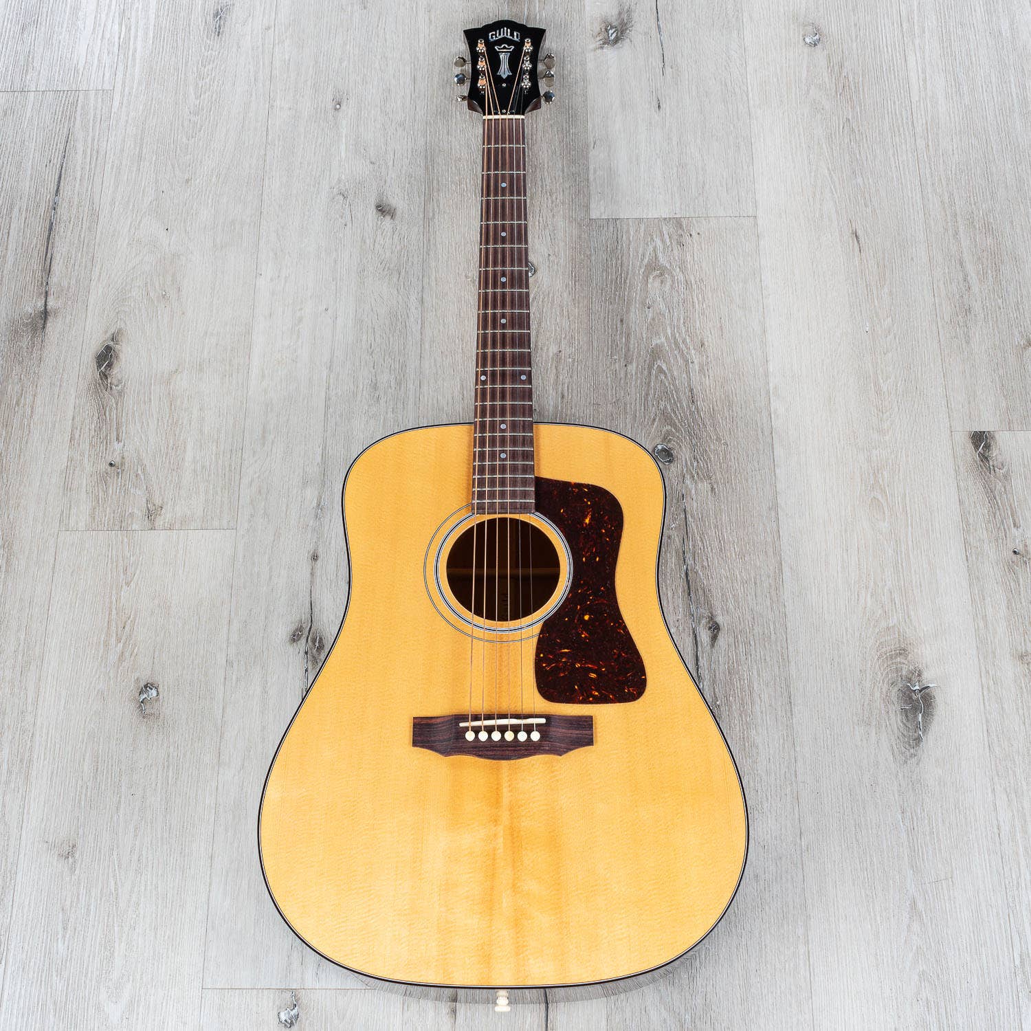 Guild D-40 Traditional Dreadnought Acoustic Guitar, Solid Sitka Spruce Top (B-STOCK)
