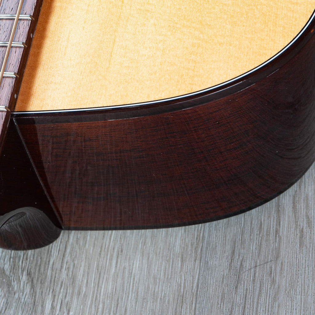 Guild D-40 Traditional Dreadnought Acoustic Guitar, Solid Sitka Spruce Top (B-STOCK)