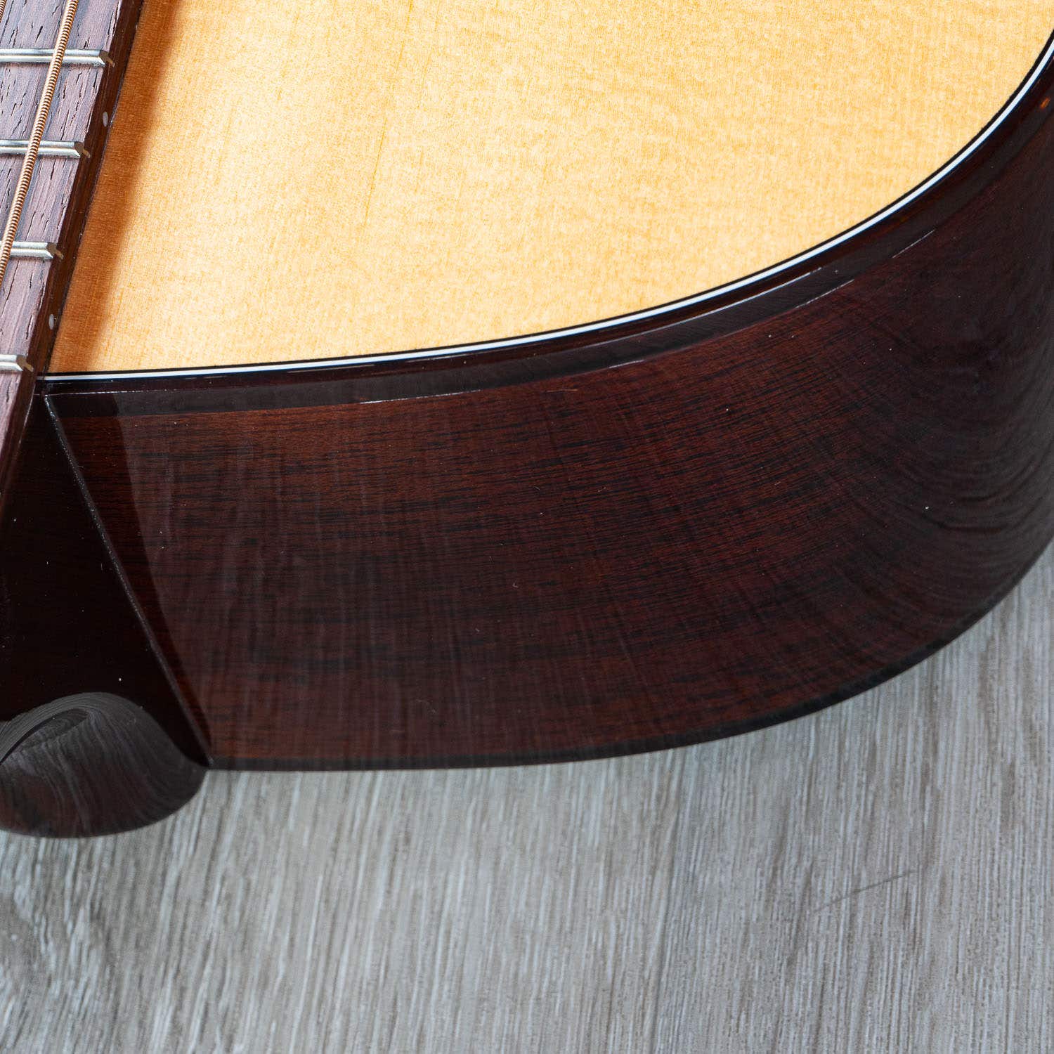 Guild D-40 Traditional Dreadnought Acoustic Guitar, Solid Sitka Spruce Top (B-STOCK)