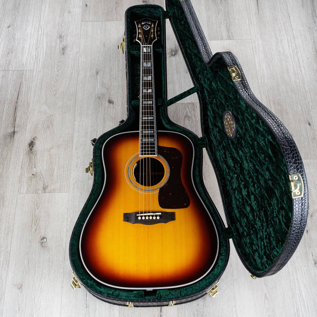 Guild D-55E Dreadnought Acoustic-Electric Guitar, Antique Sunburst, LR Baggs Pickup (B-STOCK)