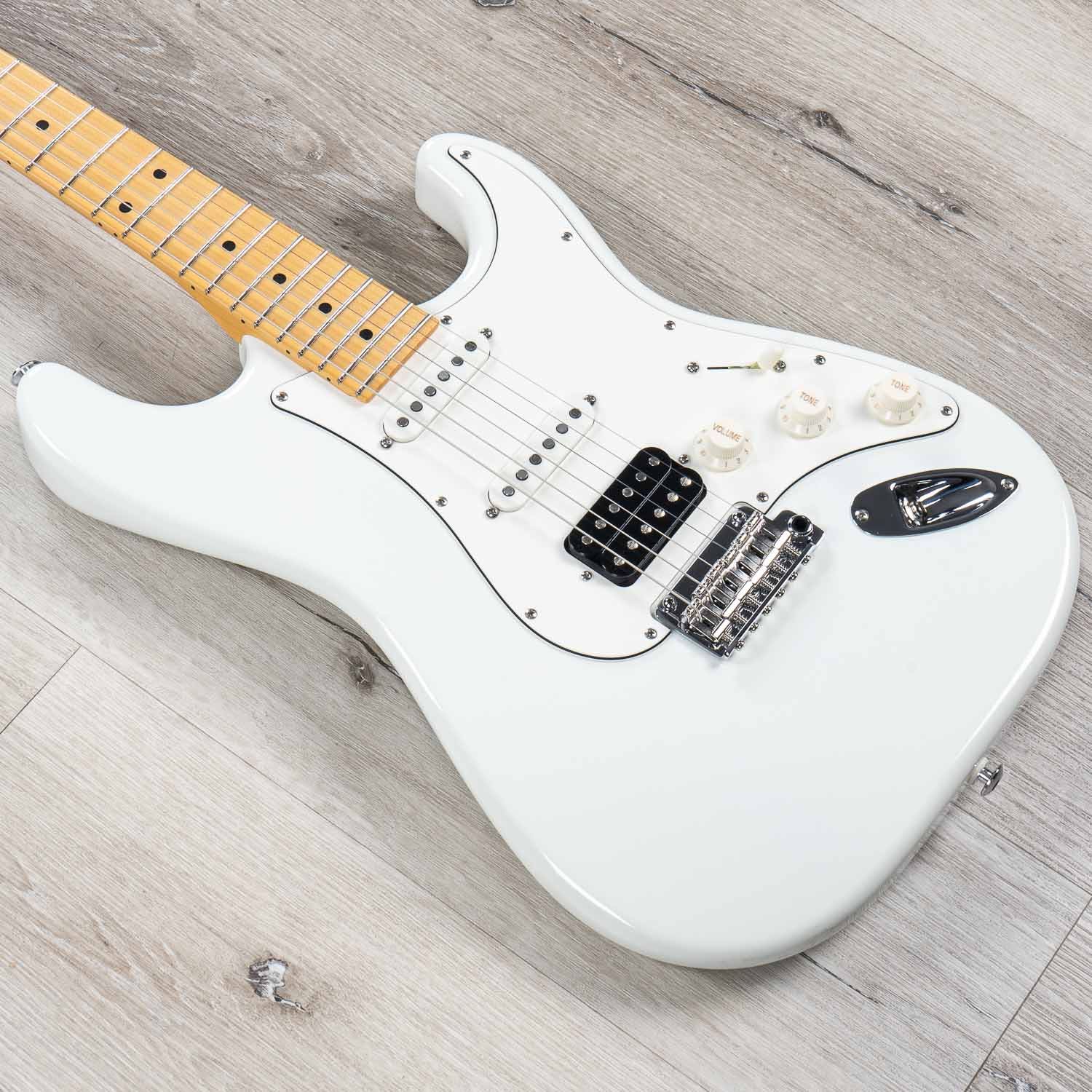 Suhr Classic S Electric Guitar, HSS, Maple Fingerboard, SSCII, Deluxe Padded Gig Bag - Olympic White