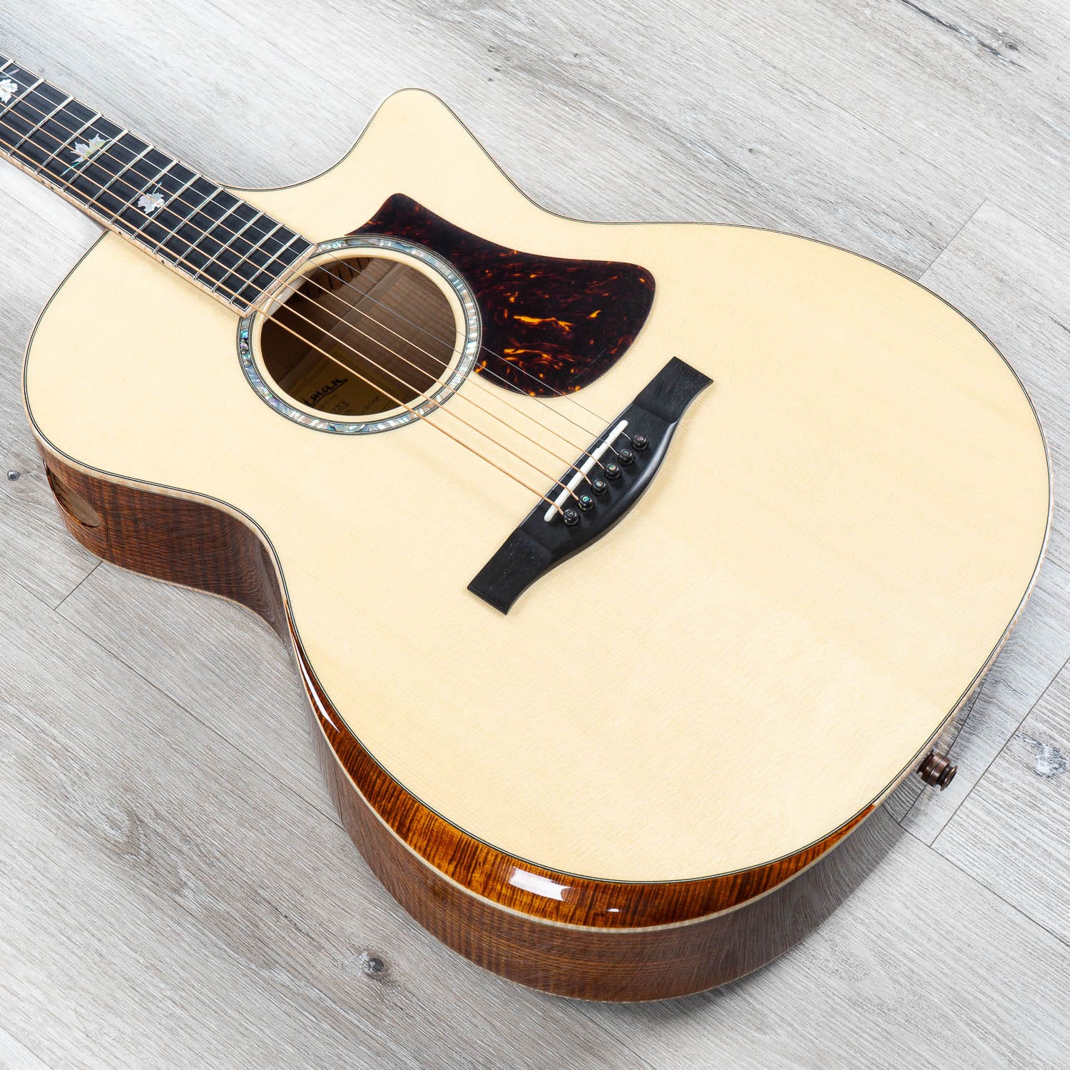 Eastman AC622CE Acoustic Electric Guitar, Ebony board, Solid European Spruce Top