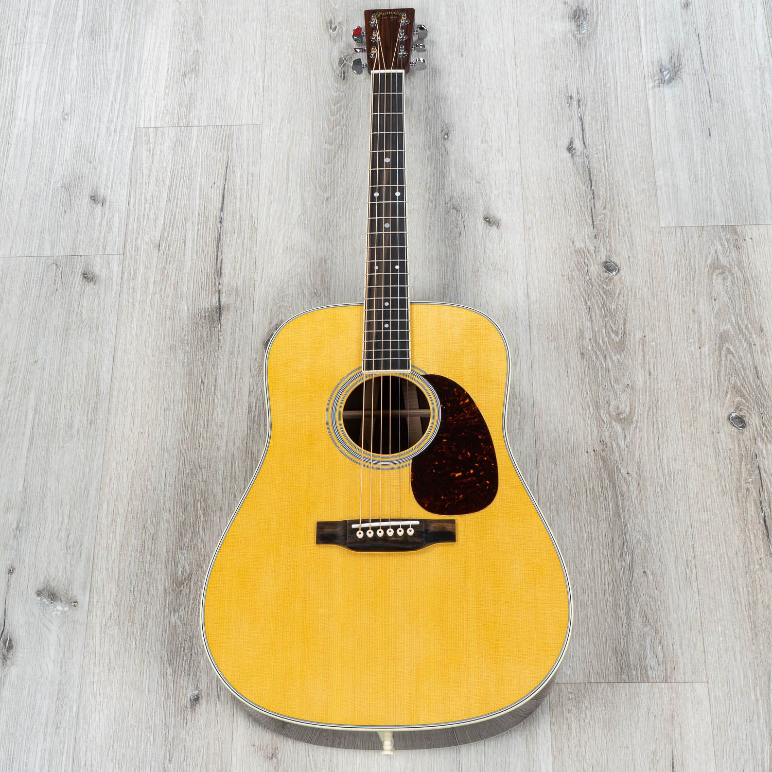 Martin Standard Series D-35 Dreadnought Acoustic Guitar with Hard Case - Natural