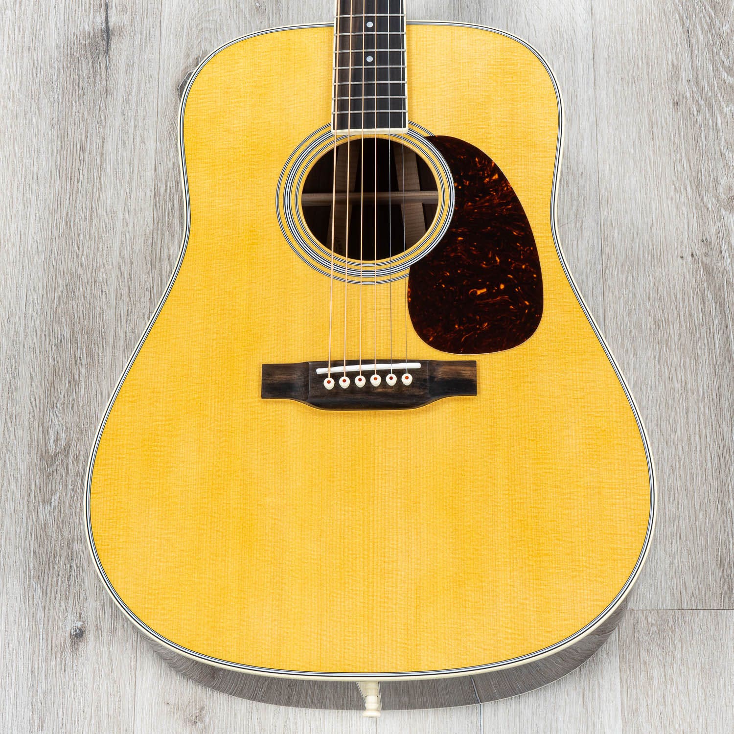 Martin Standard Series D-35 Dreadnought Acoustic Guitar with Hard Case - Natural