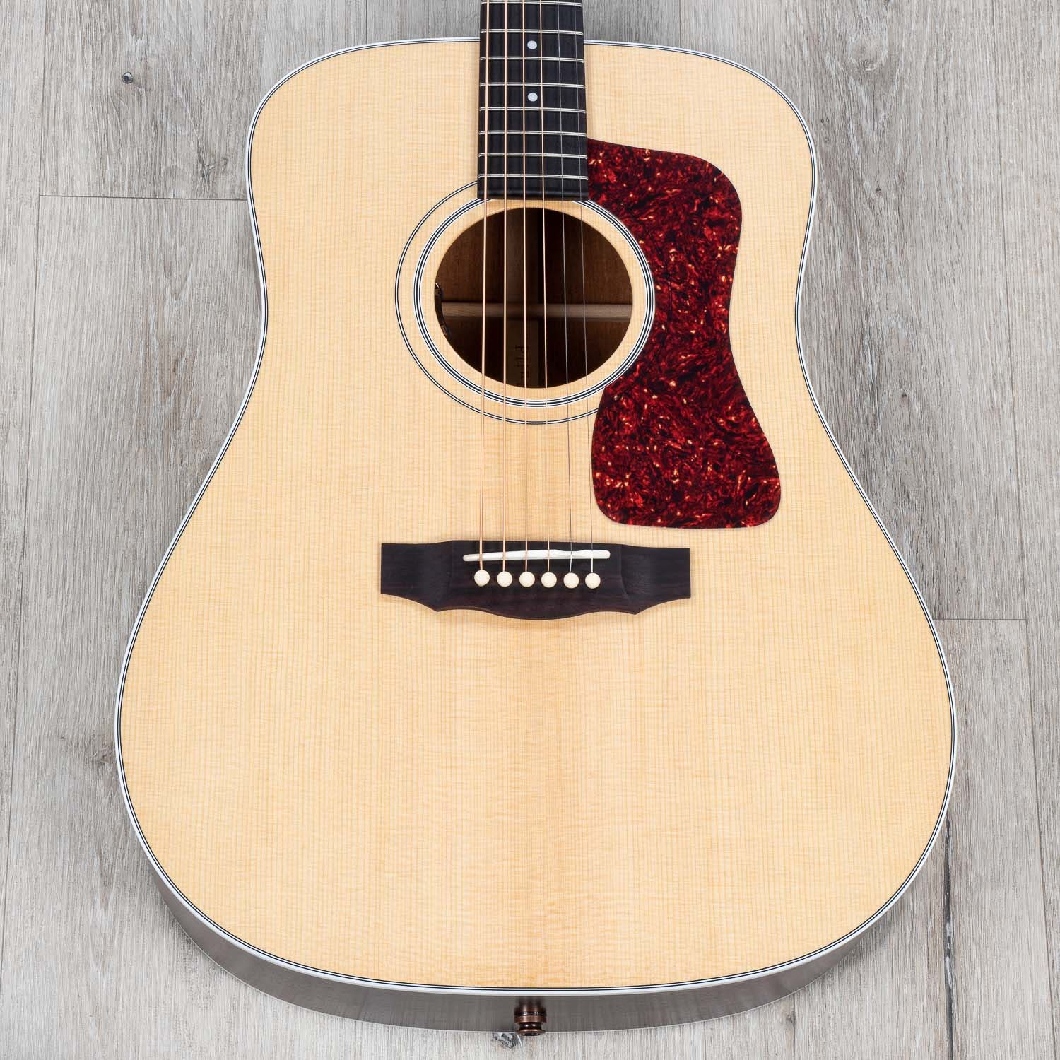 Guild Guitars D-40E Acoustic Electric Guitar, Rosewood Fingerboard, Natural