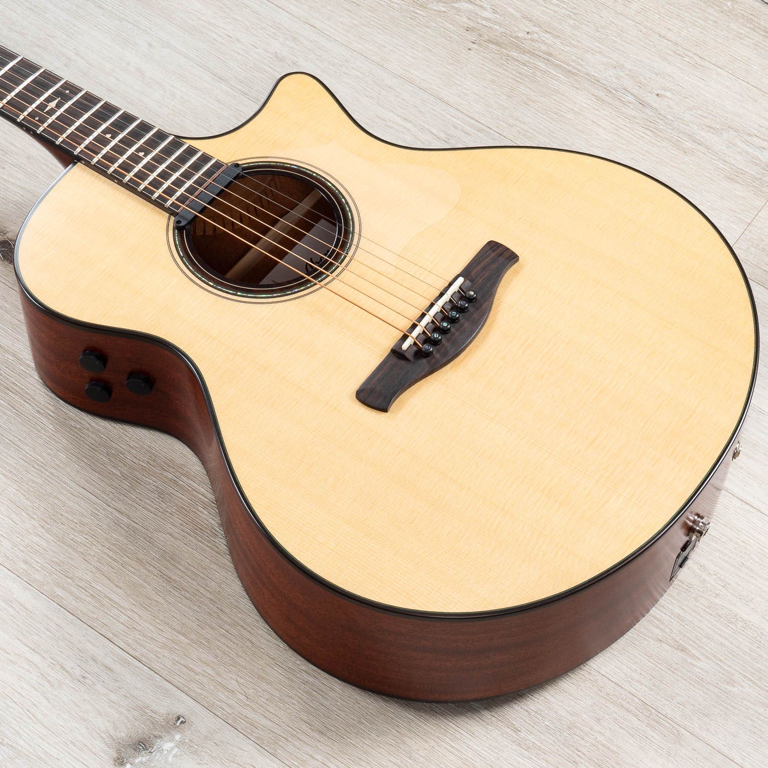 Ibanez AE410 AE Acoustic-Electric Guitar, Macassar Ebony Fingerboard, Solid Sitka Spruce Top