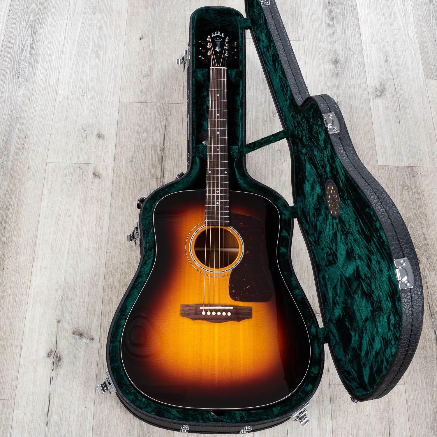 Guild D-40 Traditional Dreadnought Acoustic Guitar, Mahogany Back & Sides, Antique Burst