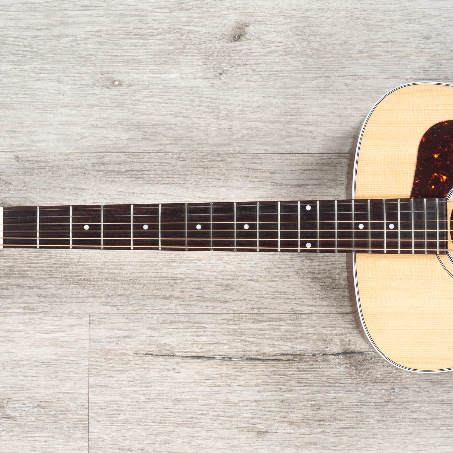 Guild D-40 Standard Dreadnought Acoustic Guitar, Mahogany Back & Sides, Natural Vintage Gloss