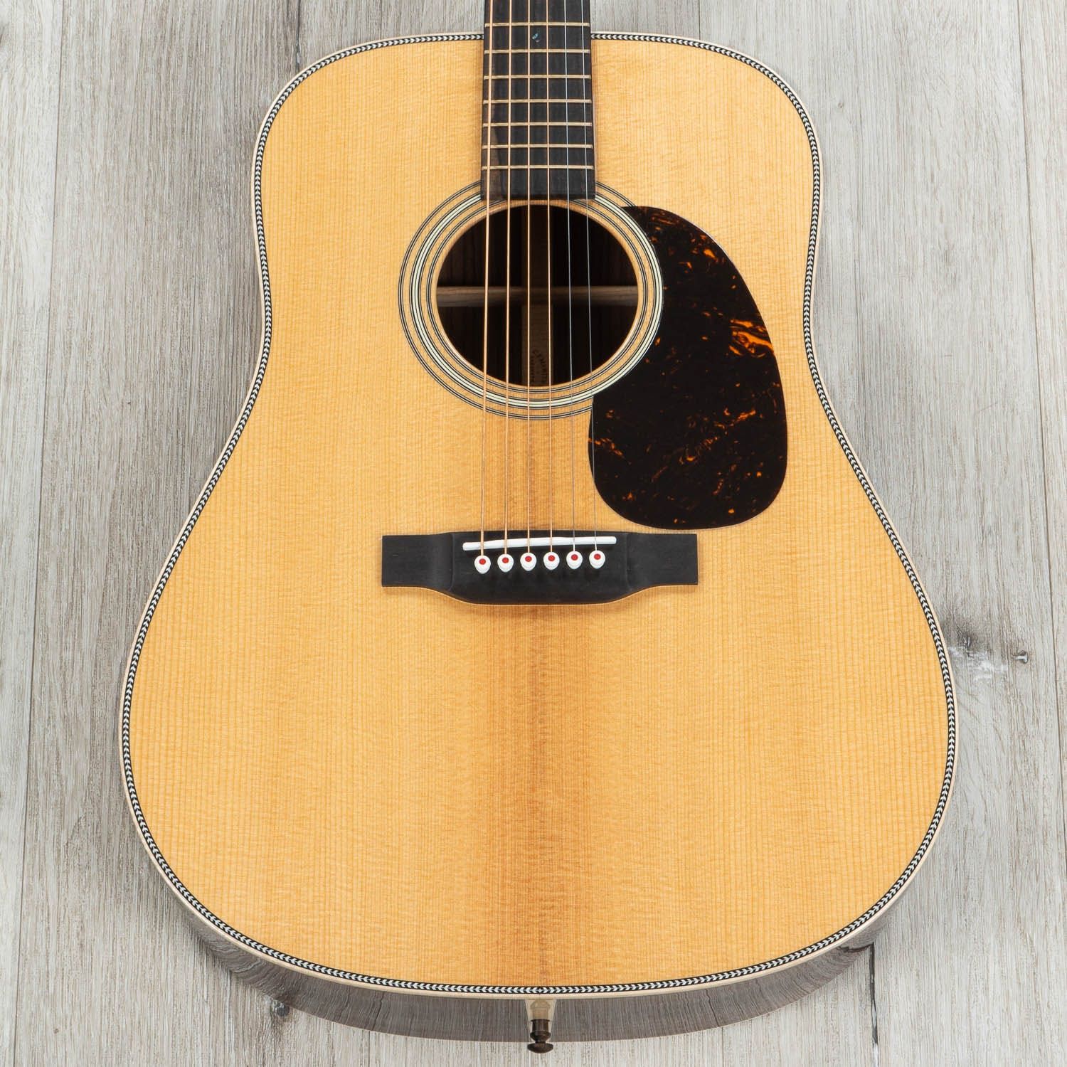 Martin Guitars D-28 Modern Deluxe Acoustic Guitar, Rosewood Back & Sides, Sitka Spruce Top