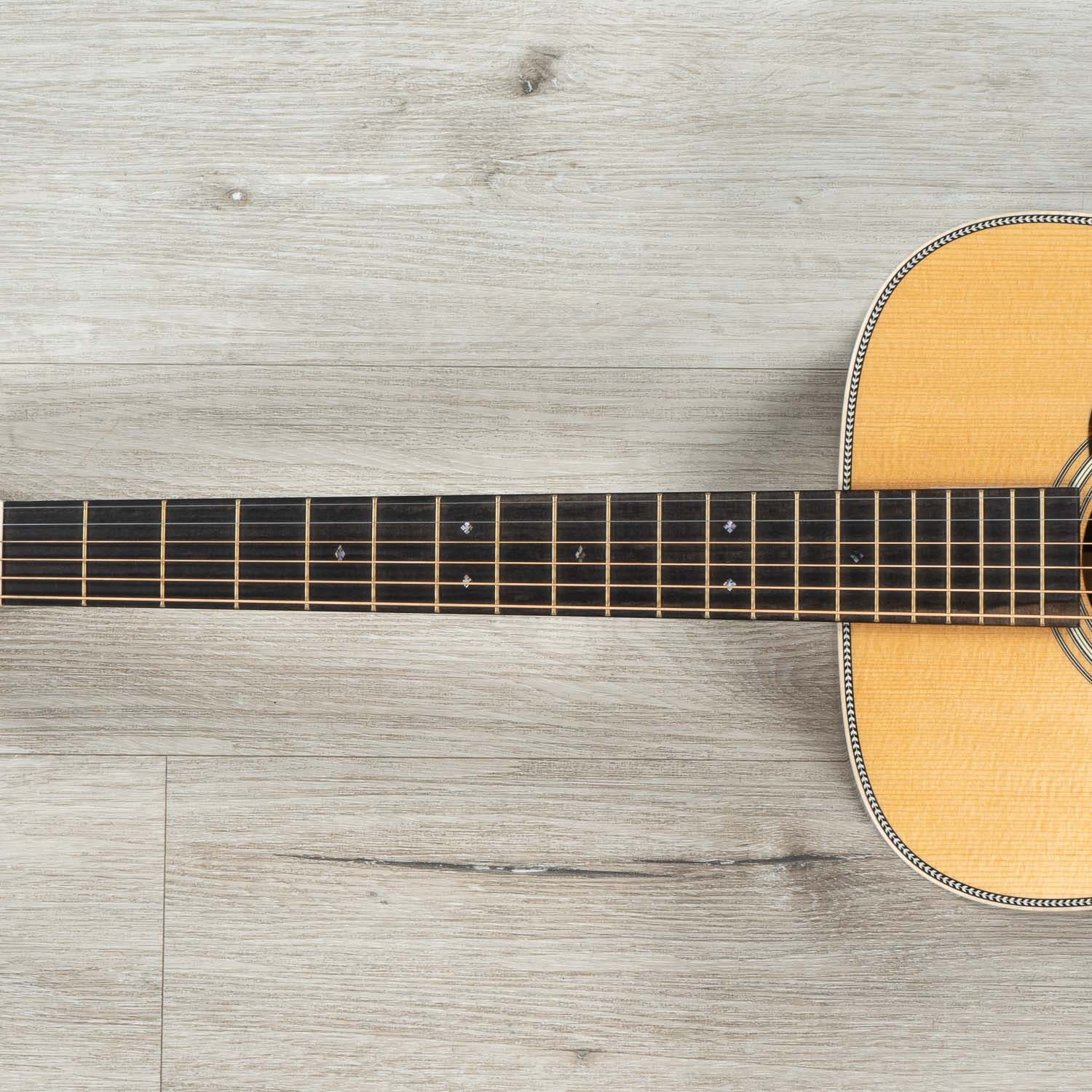 Martin Guitars D-28 Modern Deluxe Acoustic Guitar, Rosewood Back & Sides, Sitka Spruce Top