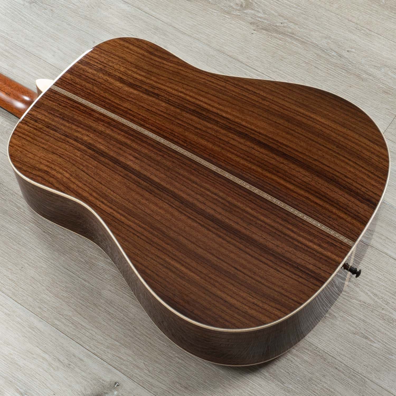 Martin Guitars D-28 Modern Deluxe Acoustic Guitar, Rosewood Back & Sides, Sitka Spruce Top