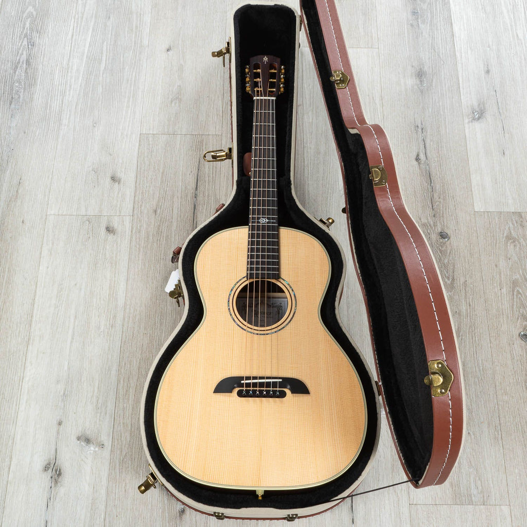 Alvarez Yairi Masterworks PYM70 Parlor Acoustic Guitar, Solid AAA Sitka Spruce
