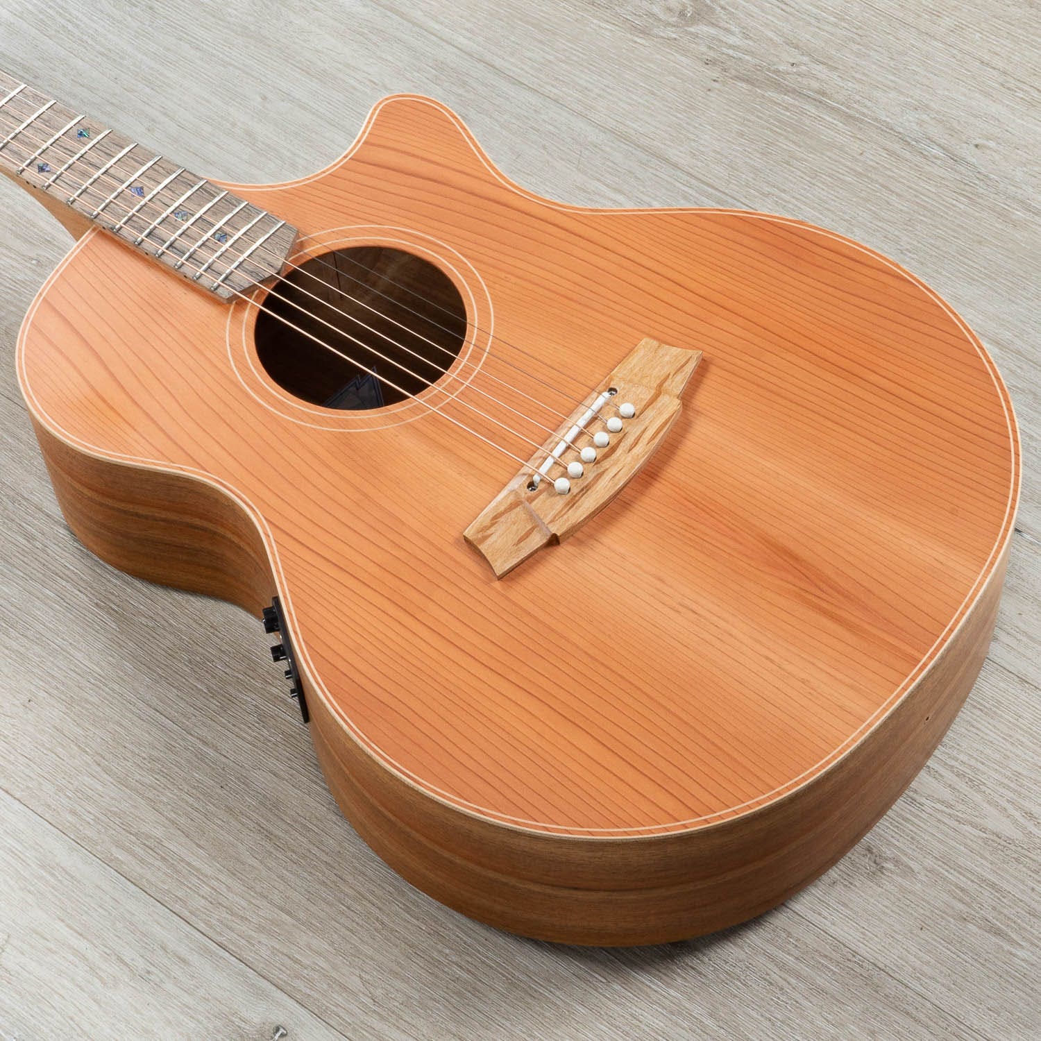 Cole Clark Angel 2 Series Auditorium AN2EC-RDBL Acoustic-Electric Guitar, Redwood Top, Cutaway