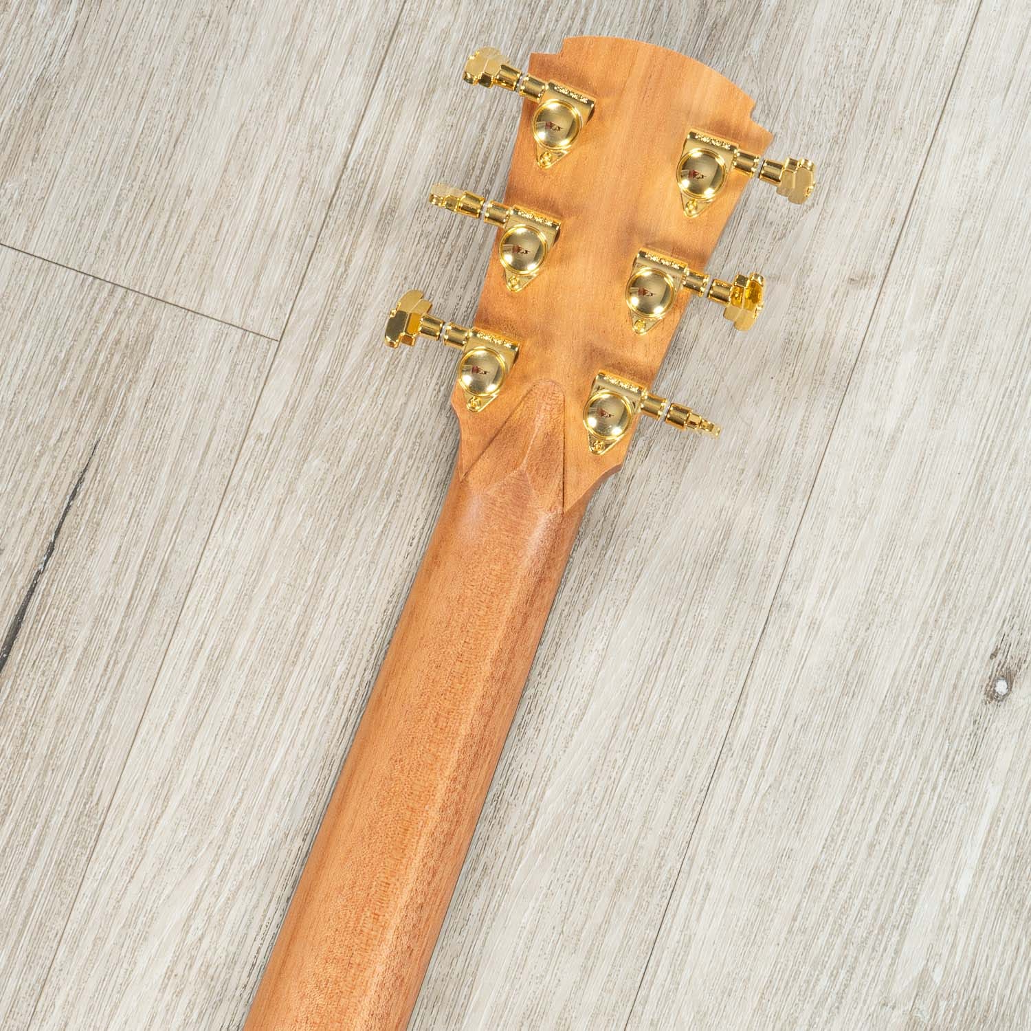 Cole Clark AN Grand Auditorium AN3EC-BB Acoustic-Electric Guitar, Blackwood Back & Sides, Bunya Top