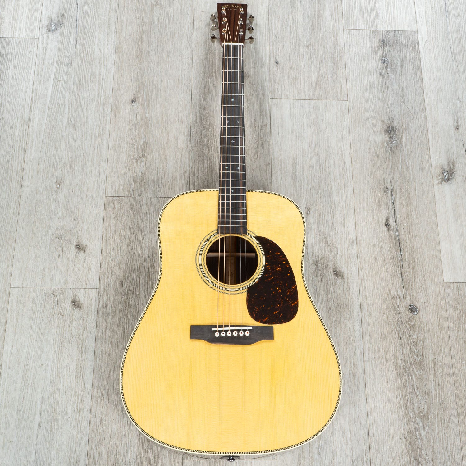 Martin Standard Series HD-28E Dreadnought Acoustic-Electric Guitar, Rosewood Back & Sides, Spruce Aging Toner
