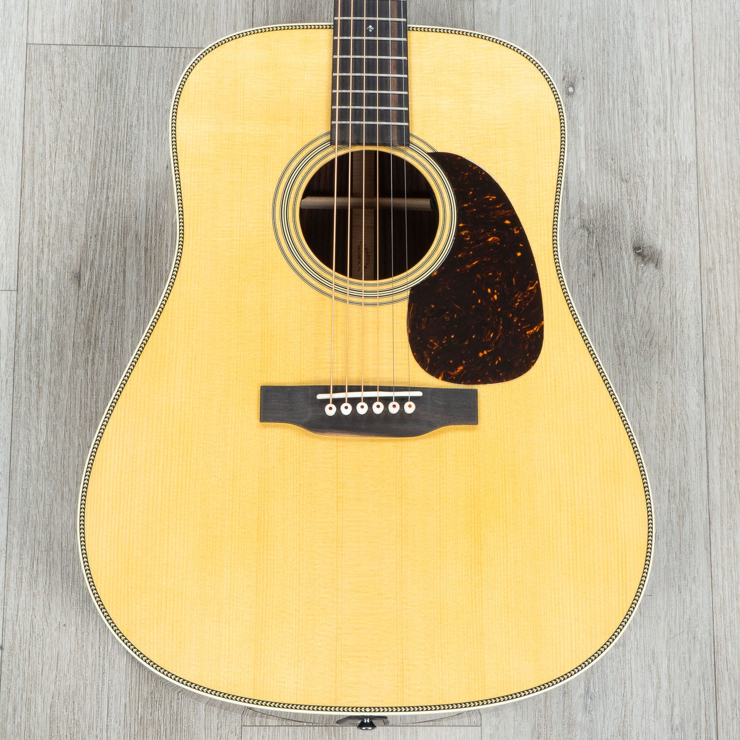 Martin Standard Series HD-28E Dreadnought Acoustic-Electric Guitar, Rosewood Back & Sides, Spruce Aging Toner