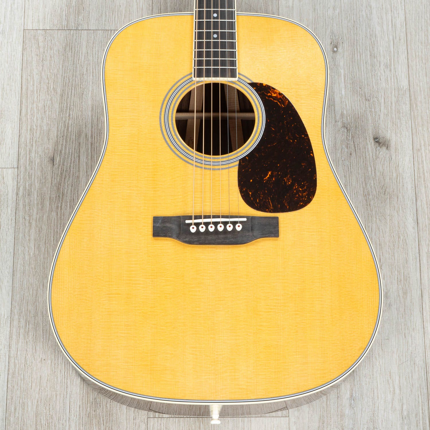 Martin Standard Series D-35 Dreadnought Acoustic Guitar, Rosewood Back & Sides, Spruce Aging Toner