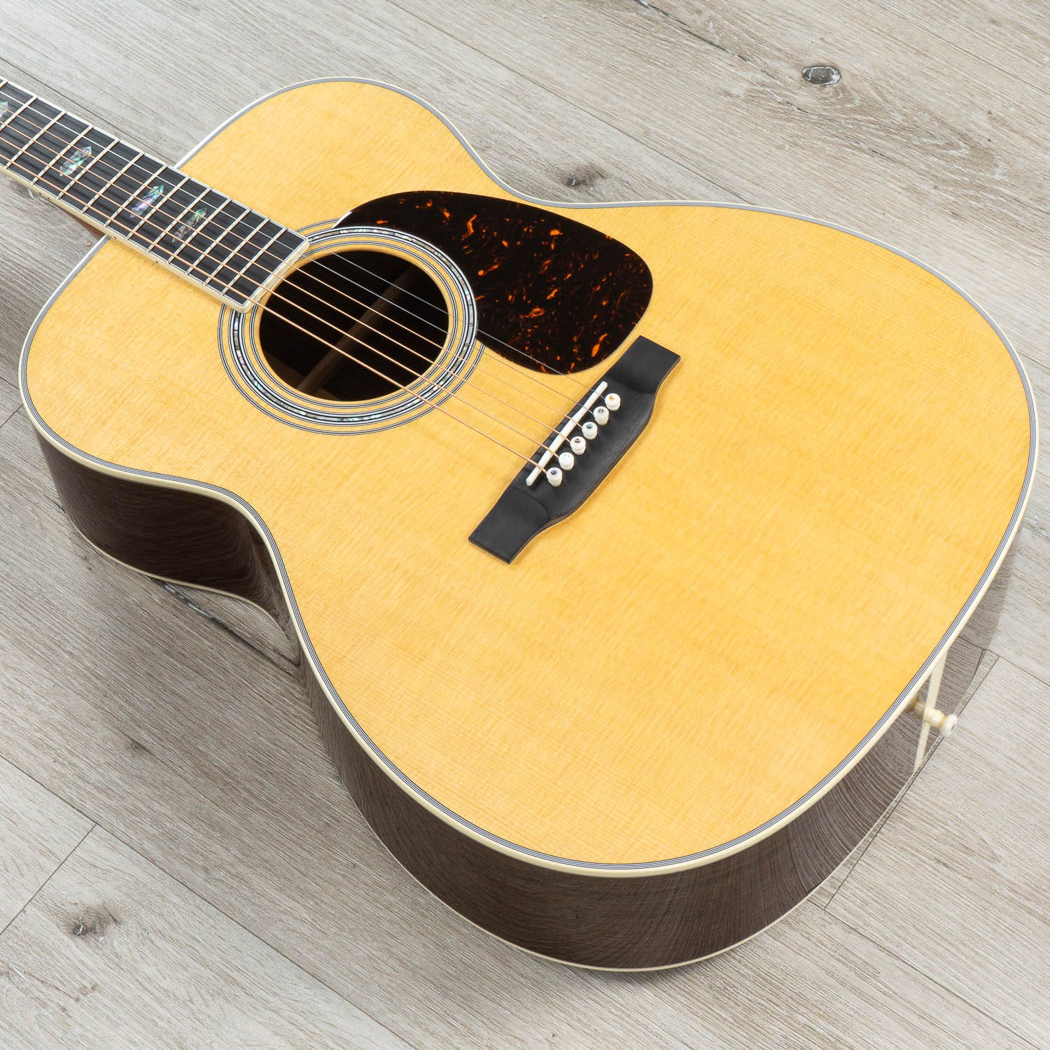 Martin Standard Series J-40 Jumbo Acoustic Guitar, Rosewood Back & Sides, Spruce Aging Toner