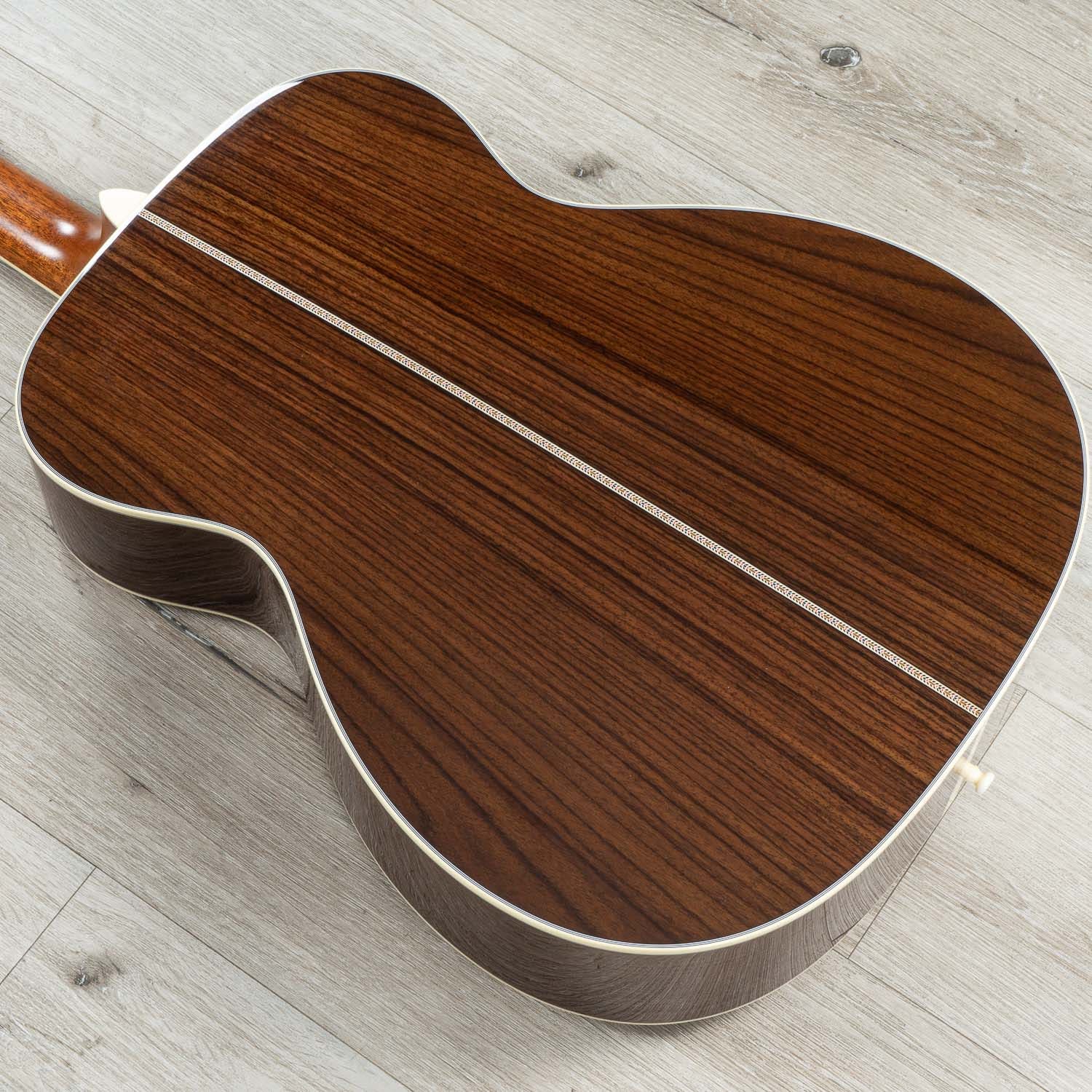 Martin Standard Series J-40 Jumbo Acoustic Guitar, Rosewood Back & Sides, Spruce Aging Toner