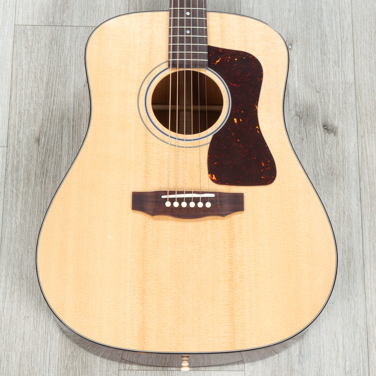 Guild D-40 Traditional Dreadnought Acoustic Guitar, Mahogany Back & Sides, Sitka Spruce Natural