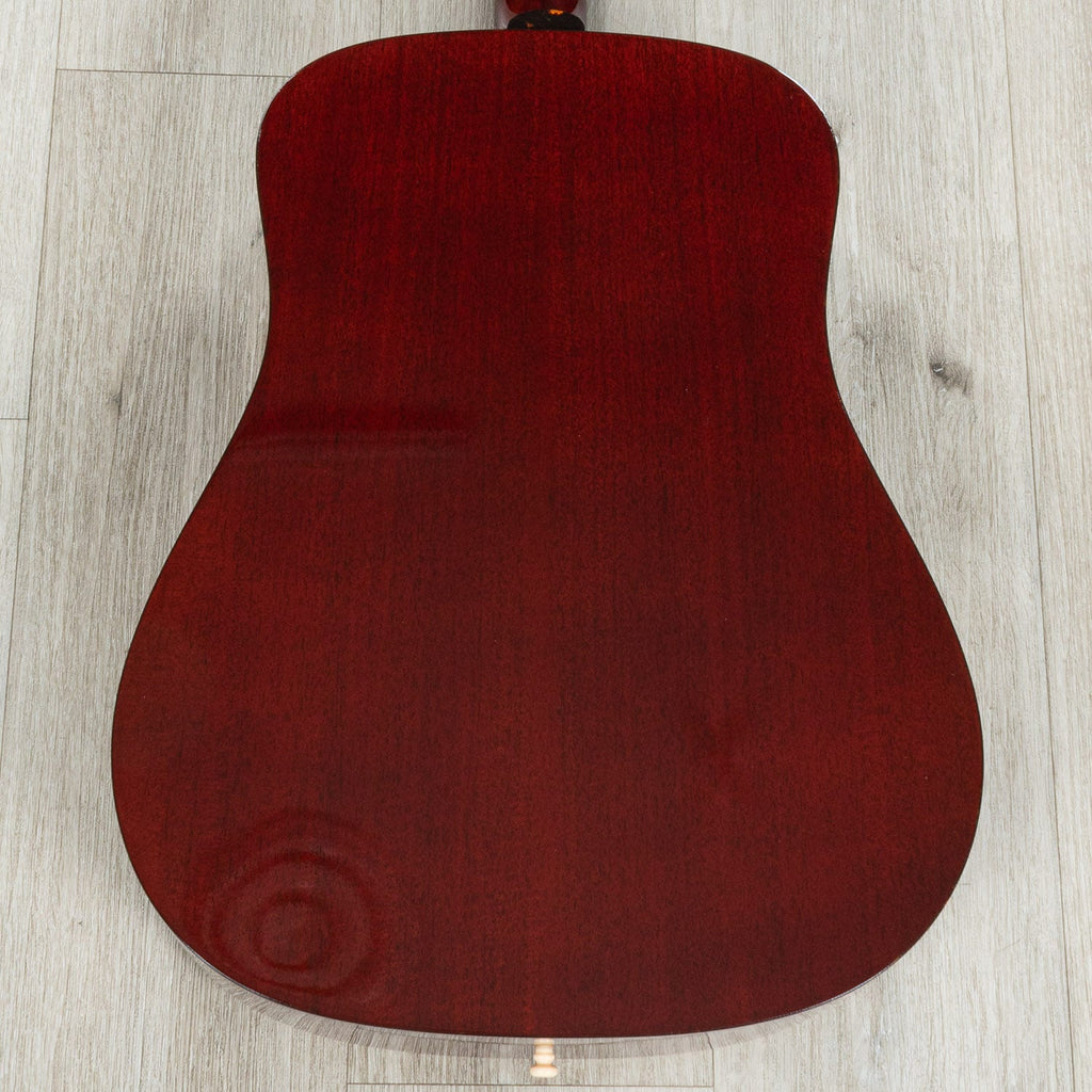 Guild D-40 Traditional Dreadnought Acoustic Guitar, Mahogany Back & Sides, Sitka Spruce Natural