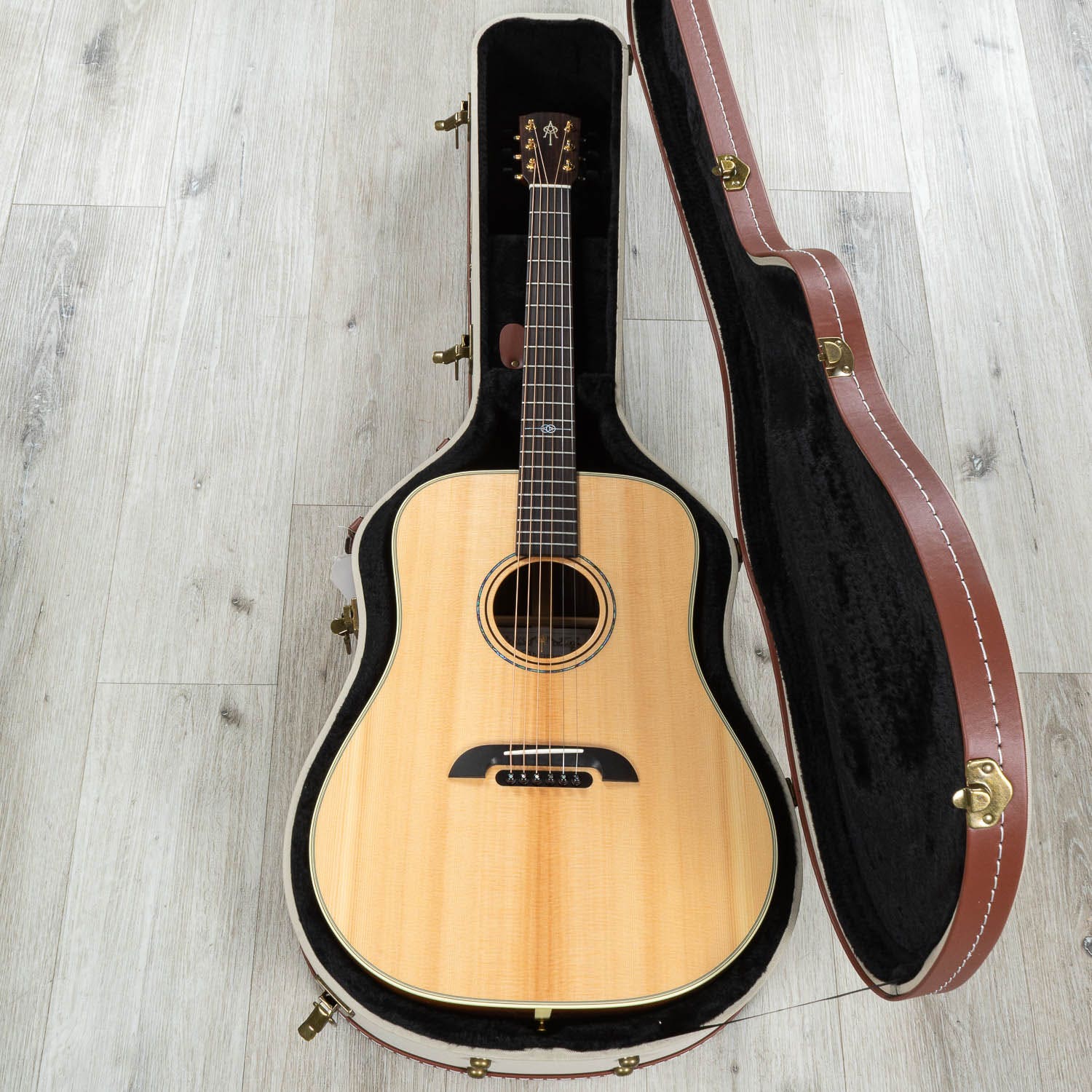 Alvarez DYM70 Yairi Masterworks Dreadnought Acoustic Guitar, Solid AAA Sitka Spruce Top, Natural