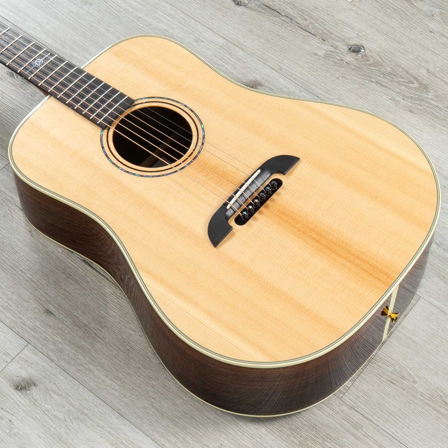 Alvarez DYM70 Yairi Masterworks Dreadnought Acoustic Guitar, Solid AAA Sitka Spruce Top, Natural