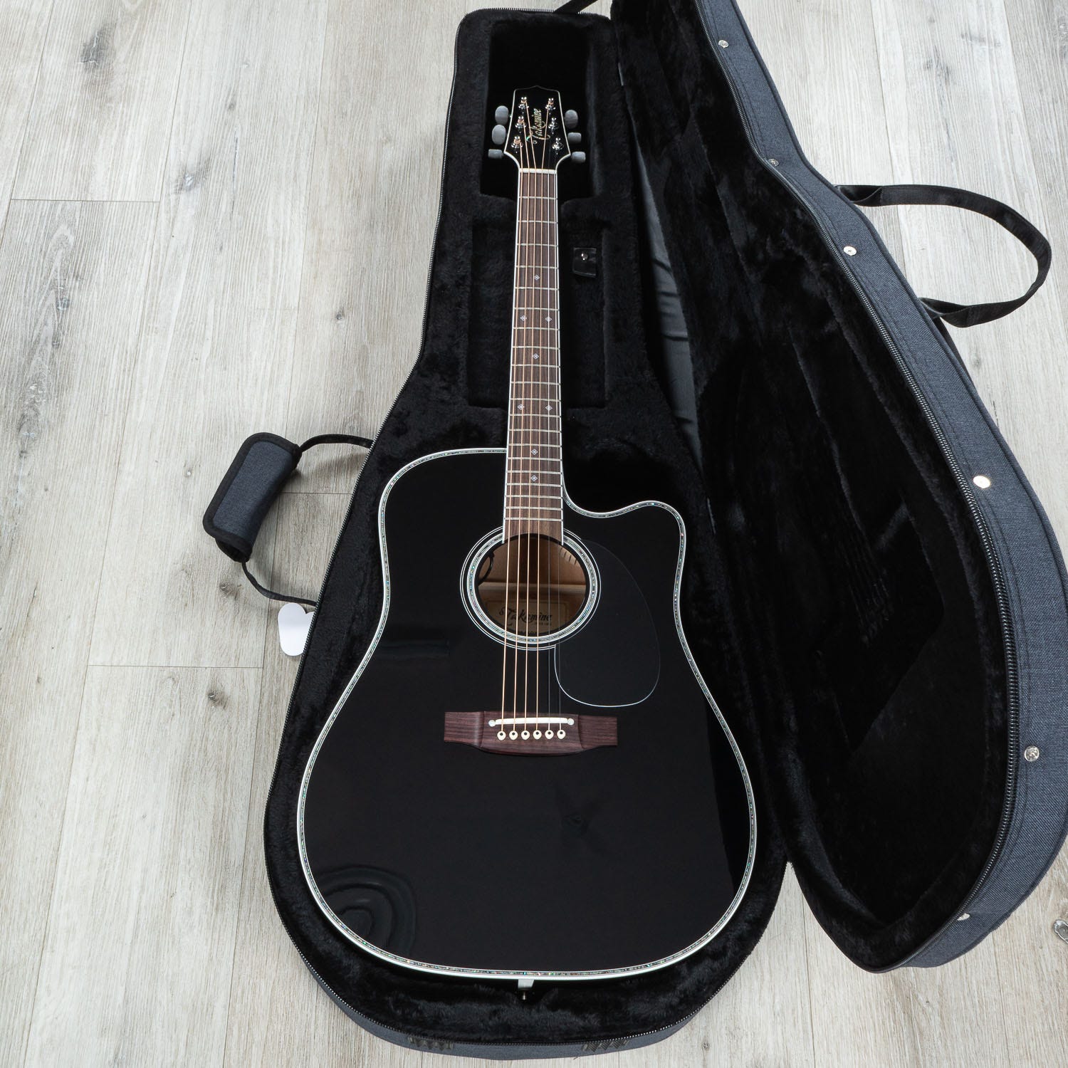 Takamine EF341DX Dreadnought Acoustic-Electric Guitar, Rosewood Fretboard, Black