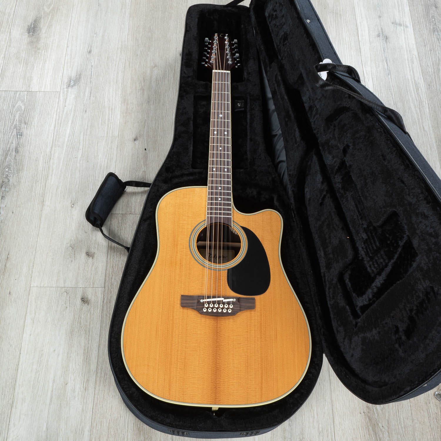 Takamine EF400SC TT 12-String Acoustic-Electric Guitar, Rosewood Fretboard, Solid Thermal Spruce Top