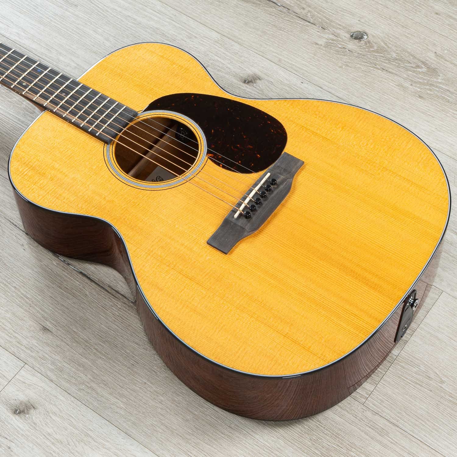 Martin Road Series 000E Retro Plus Mahogany Acoustic-Electric Guitar, Torrefied Spruce Aging Toner