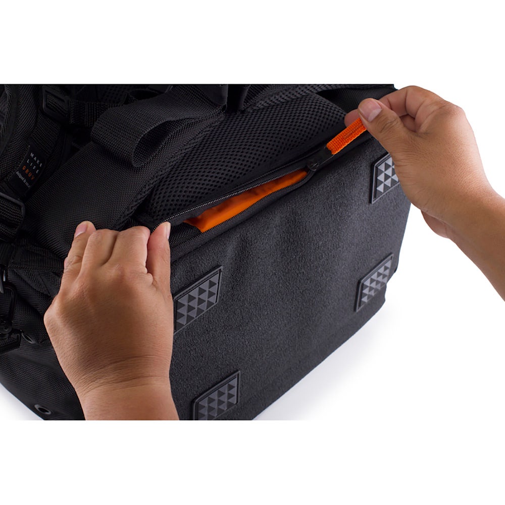 Gruv Gear VENUEBAG01-BLK Stadium Bag Multi-use Tech Gear Cargo Backpack - Black