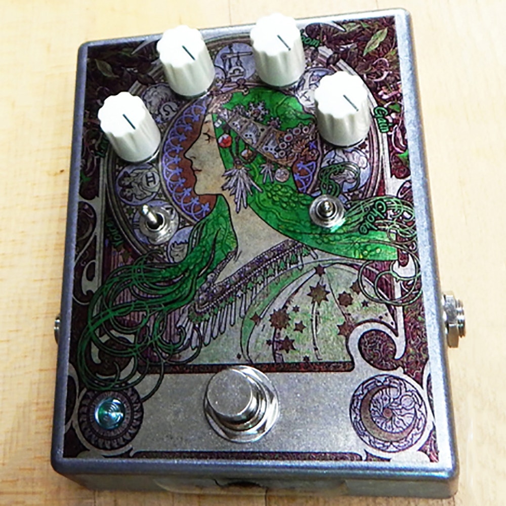 FuzzHugger Algal Bloom v2 Fuzz Guitar Effects Pedal with Choke Toggle and Blend - Amber