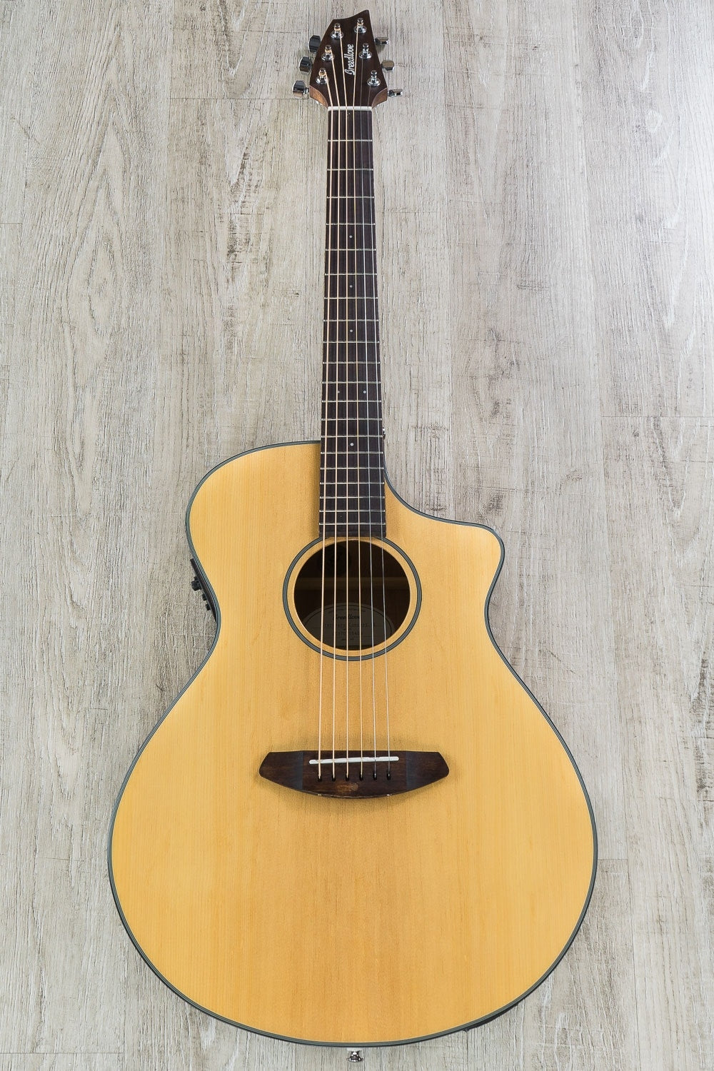 Breedlove Discovery Concert CE Acoustic-Electric Guitar, Sitka Spruce - Mahogany (Open Box)
