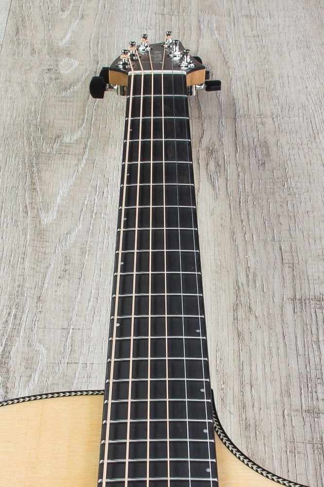 Breedlove Oregon Concert CE Acoustic-Electric Guitar, Sitka Spruce Myrtlewood, Hard Case - Gloss Natural (Open Box)
