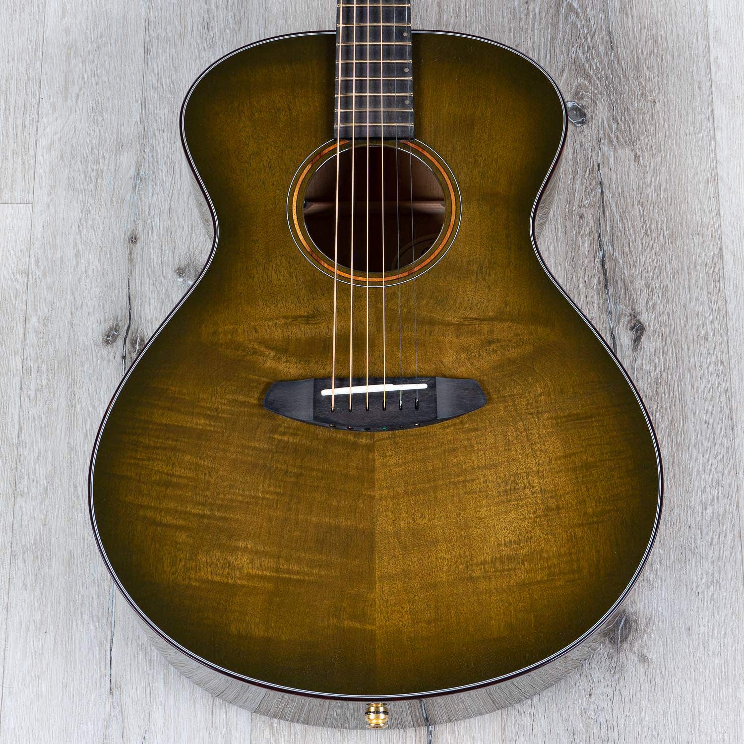 Breedlove Oregon Concert E LTD Acoustic Electric Guitar, Myrtlewood, Olive Burst (B-STOCK)