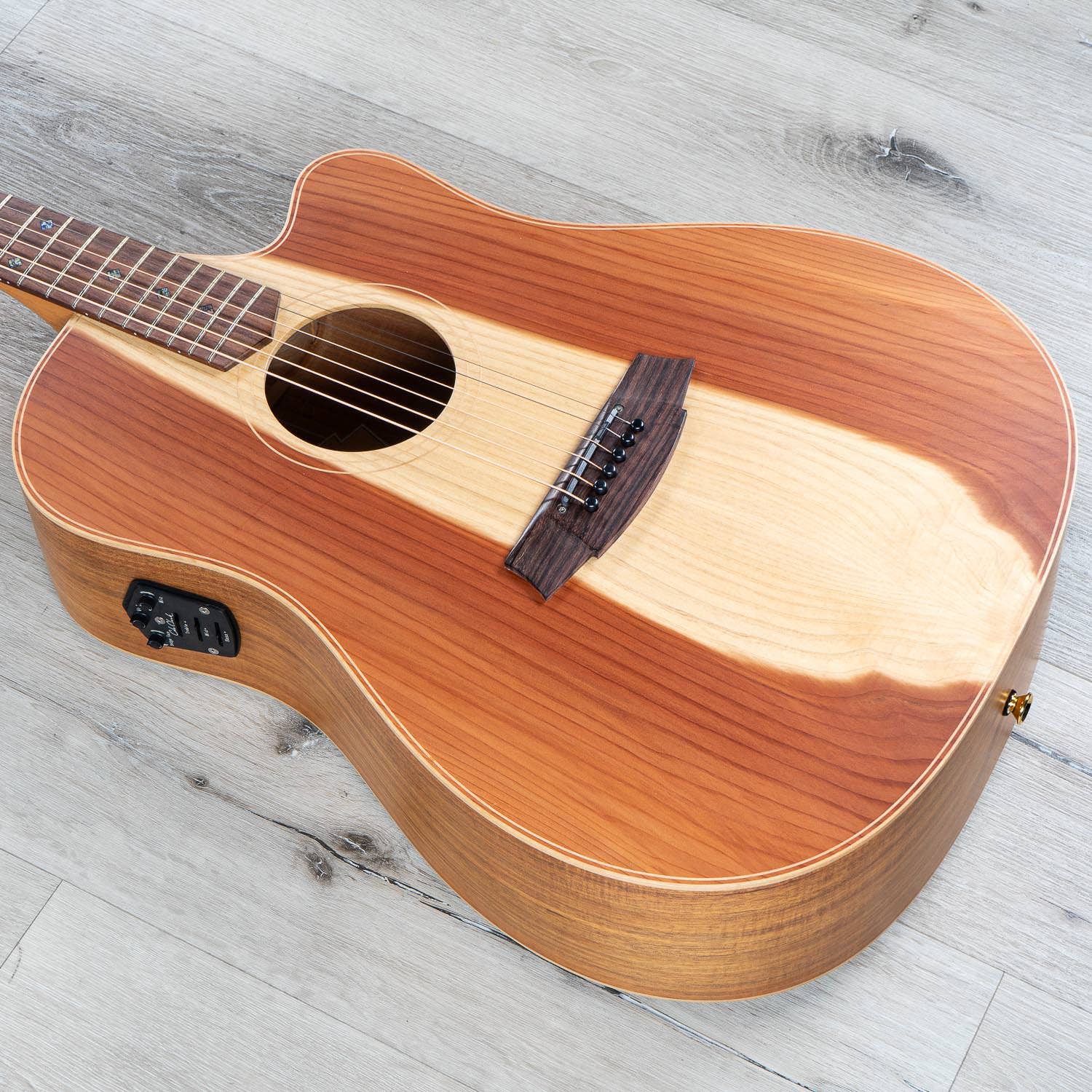 Cole Clark CCFL2EC-RDBLR Fat Lady 2 Acoustic Electric Guitar, Rosewood Fretboard, Redwood Top (B-STOCK)
