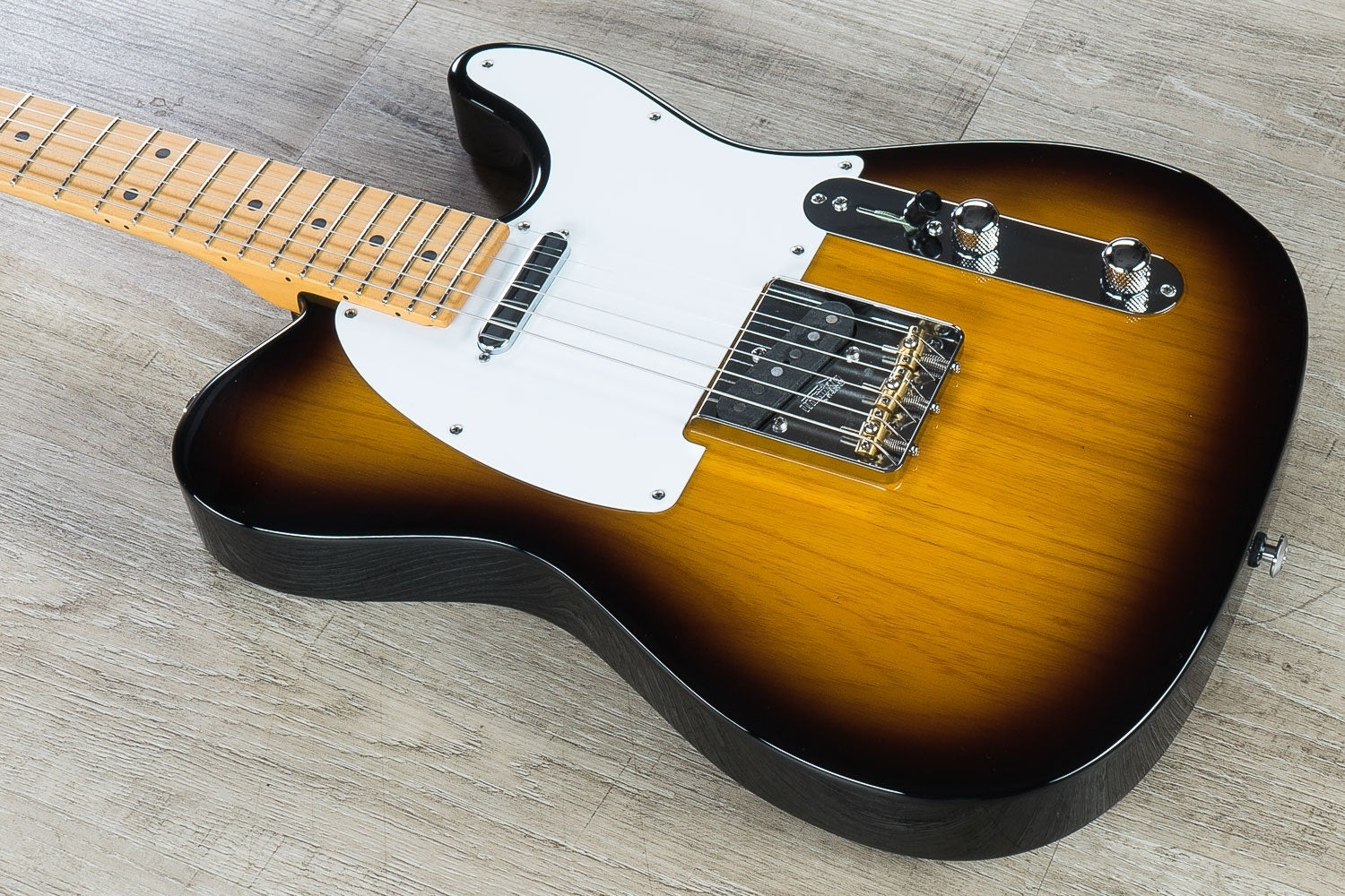 Suhr Classic T Electric Guitar, SS, Maple Fingerboard, SSCII, Deluxe Padded Gig Bag - 2 Tone Tobacco Burst