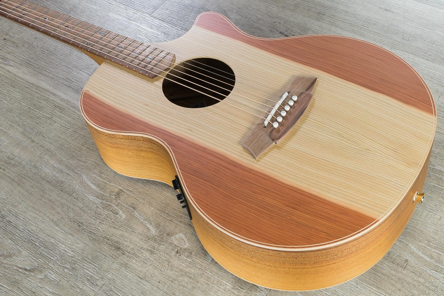 Cole Clark Angel 2 Series Auditorium AN2EC-RDBL Acoustic-Electric Guitar, Redwood Top (E-STOCK)