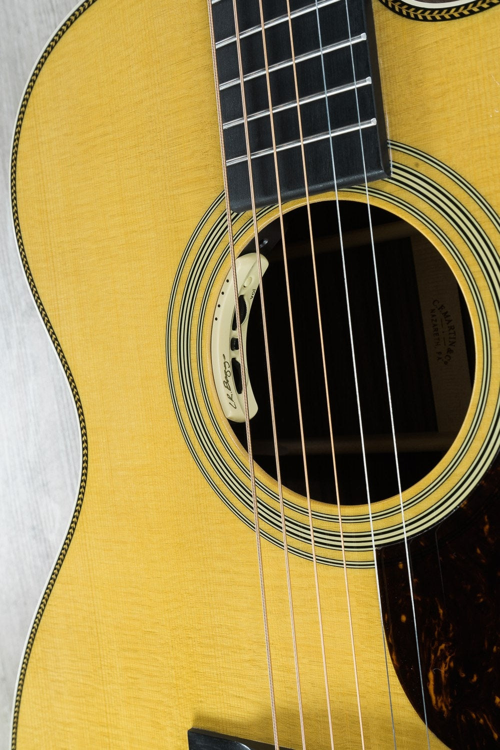 Martin OMC-28E (2018) Acoustic-Electric Guitar, LR Baggs Anthem Electronics, Hard Case - Natural