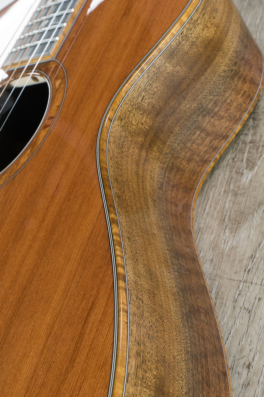 2019 NOS Breedlove 2019 Masterclass Custom Concertina E Acoustic-Electric Guitar, Redwood - Figured Walnut, LR Baggs Anthem Tru-Mic