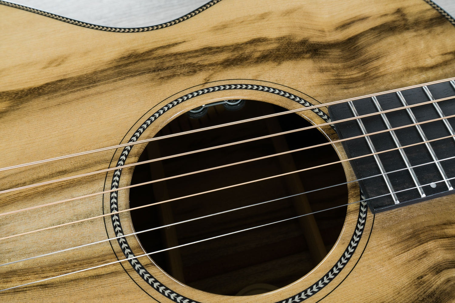 Breedlove Guitars 2019 Oregon Concert CE Acoustic Electric Guitar, Myrtlewood - Myrtlewood, Natural w/ Case