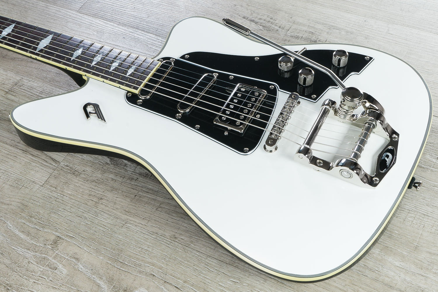 Duesenberg Guitars Paloma Electric Guitar, Rosewood Fingerboard, White