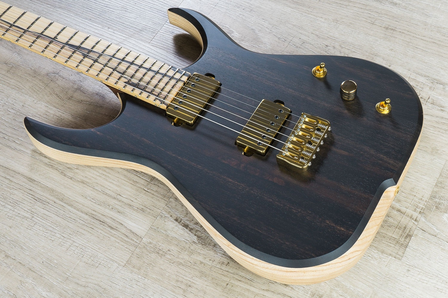 Skervesen Raptor 6 Electric Guitar, Pale Moon Ebony Fretboard, Hard Case - Ebony