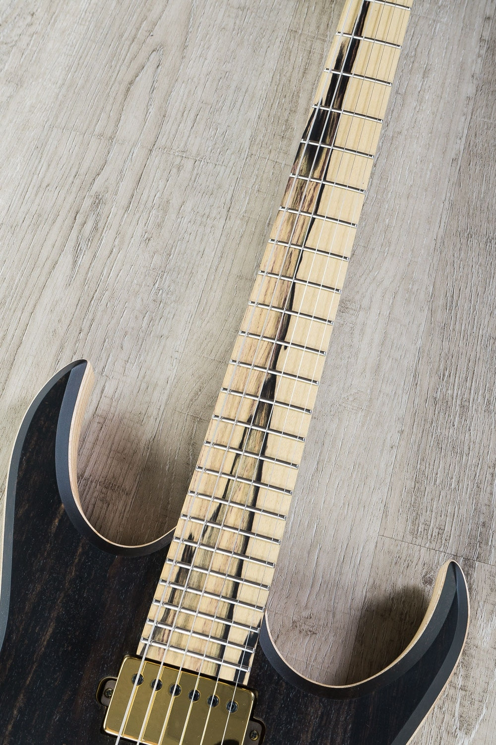 Skervesen Raptor 6 Electric Guitar, Pale Moon Ebony Fretboard, Hard Case - Ebony