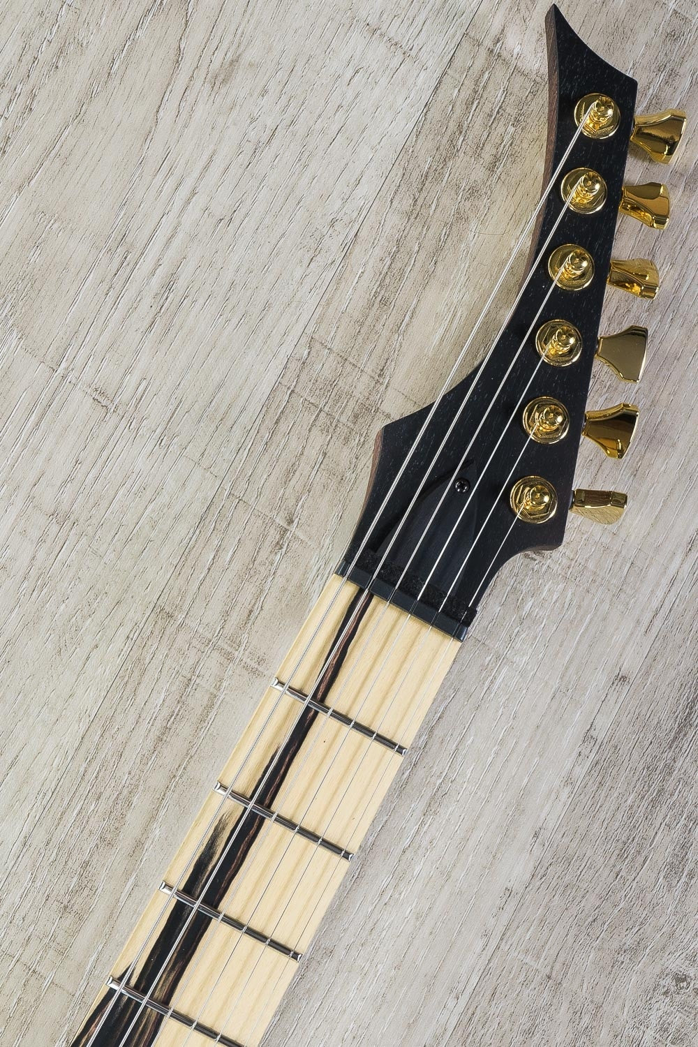 Skervesen Raptor 6 Electric Guitar, Pale Moon Ebony Fretboard, Hard Case - Ebony