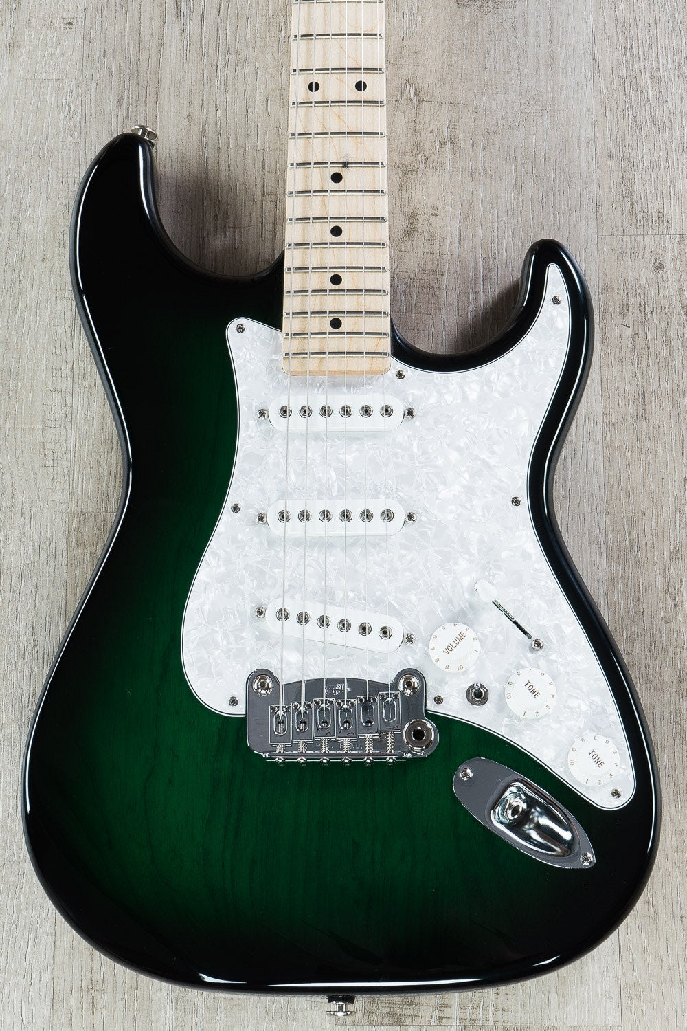 G&L USA S-500 Electric Guitar, Maple Fingerboard, Hard Case - Greenburst