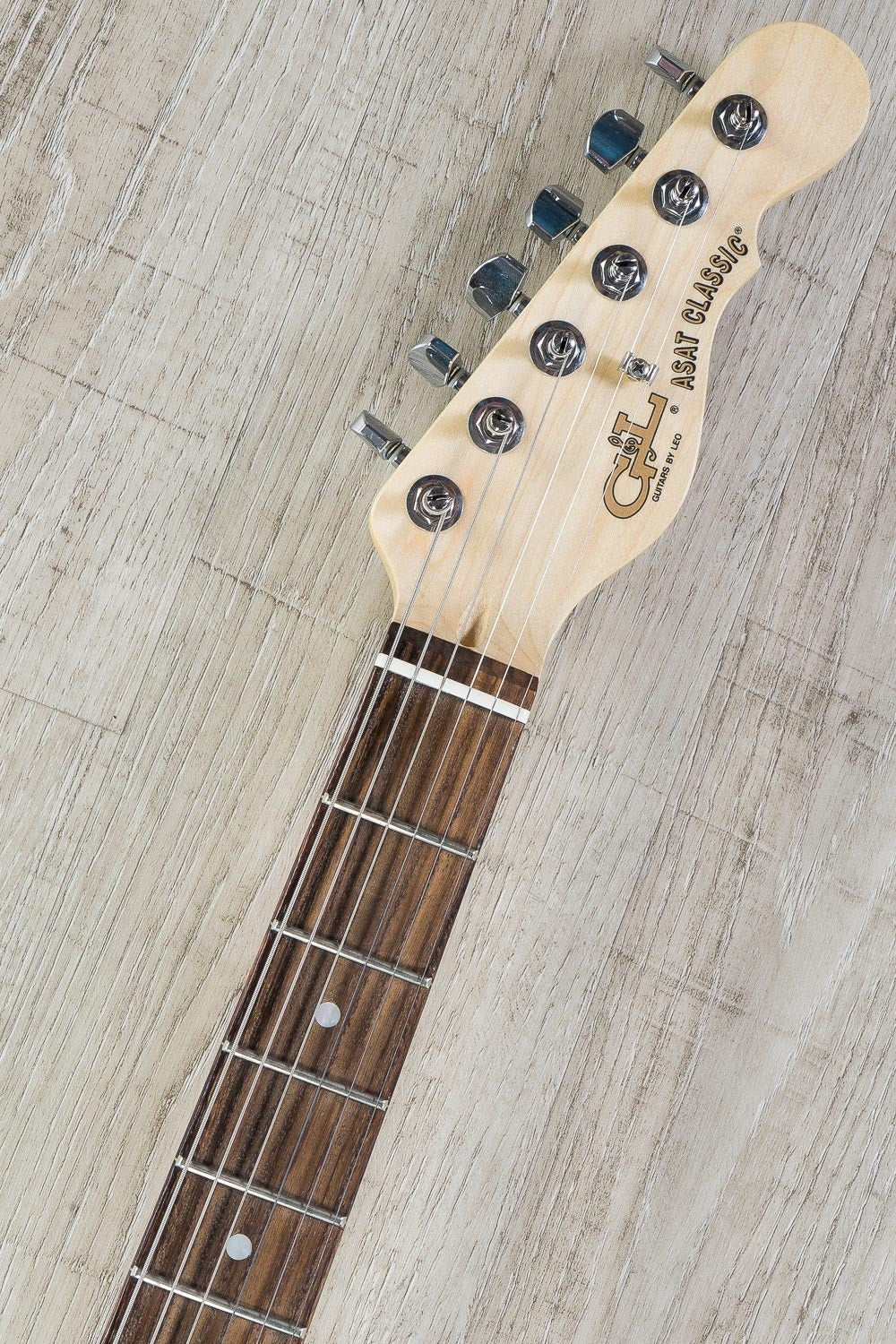 G&L USA ASAT Classic Electric Guitar Rosewood Fretboard with Case - Honeyburst Finish