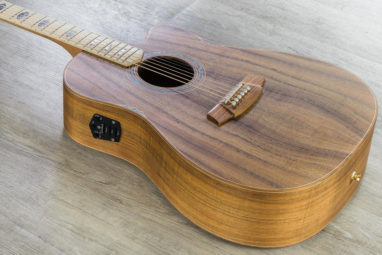 Cole Clark FL3EC-BLBL Fat Lady 3 Acoustic Guitar, Blackwood, Natural