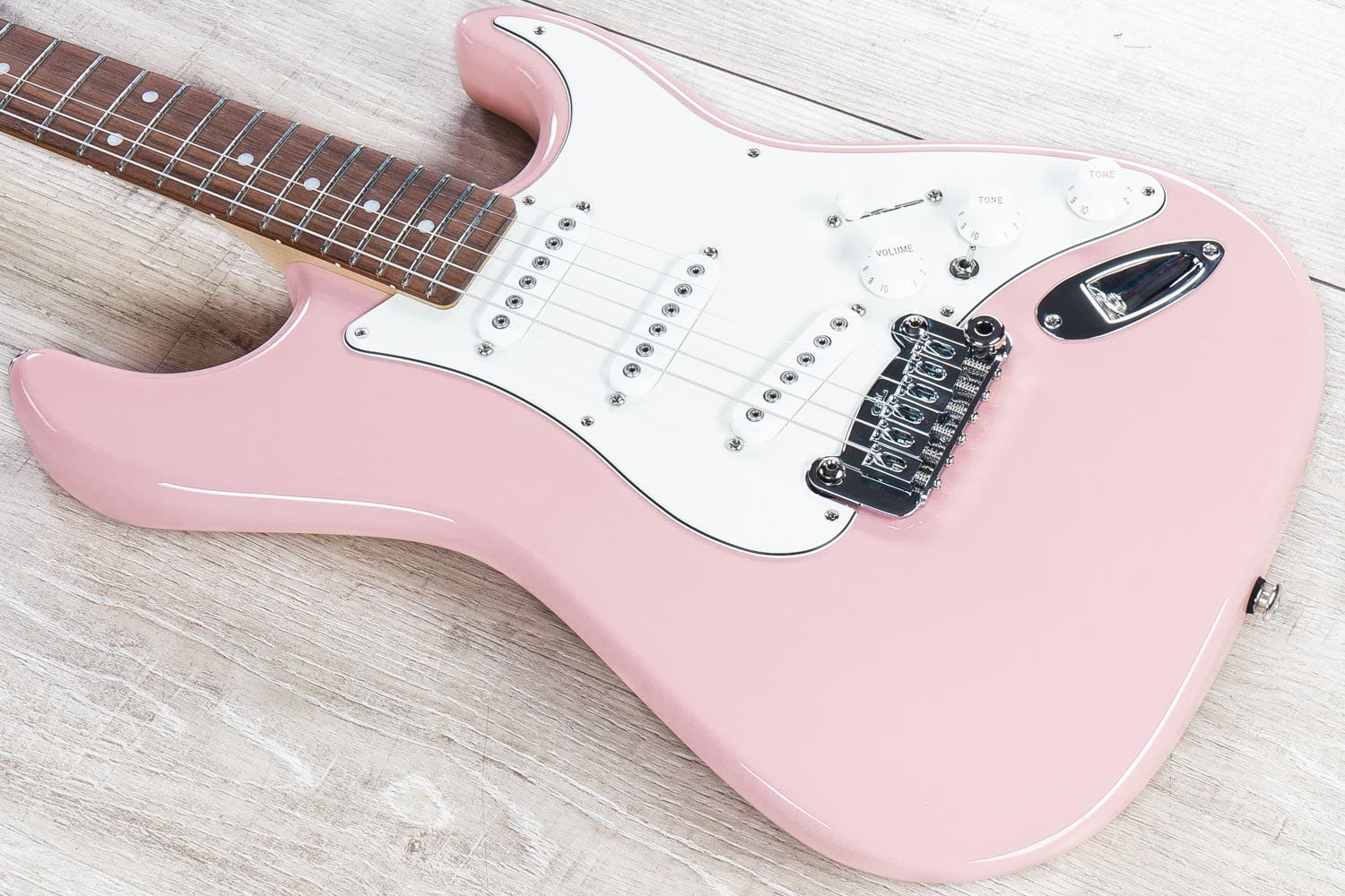G&L USA S-500 Electric Guitar, Caribbean Rosewood Fingerboard, Hard Case - Shell Pink